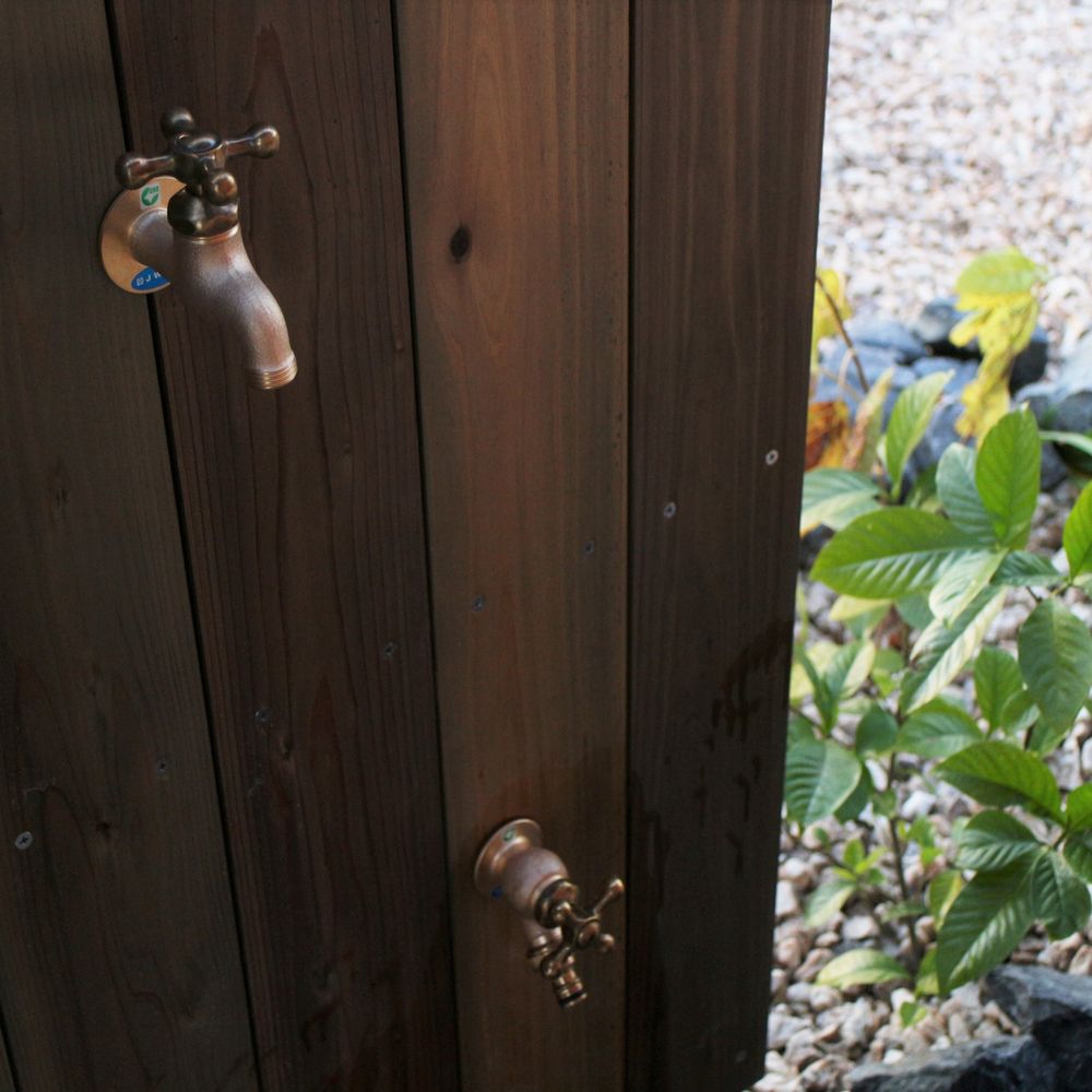 穏やかな時間を育む天然素材の外構　豊田市