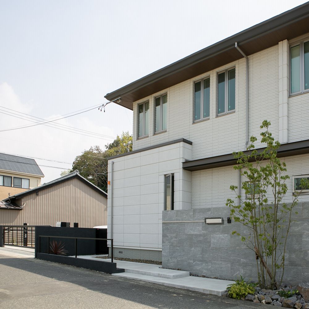 グレー基調のクローズドモダン　知多市