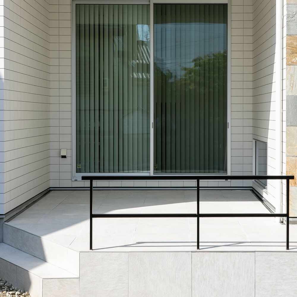 庭　タイルテラス