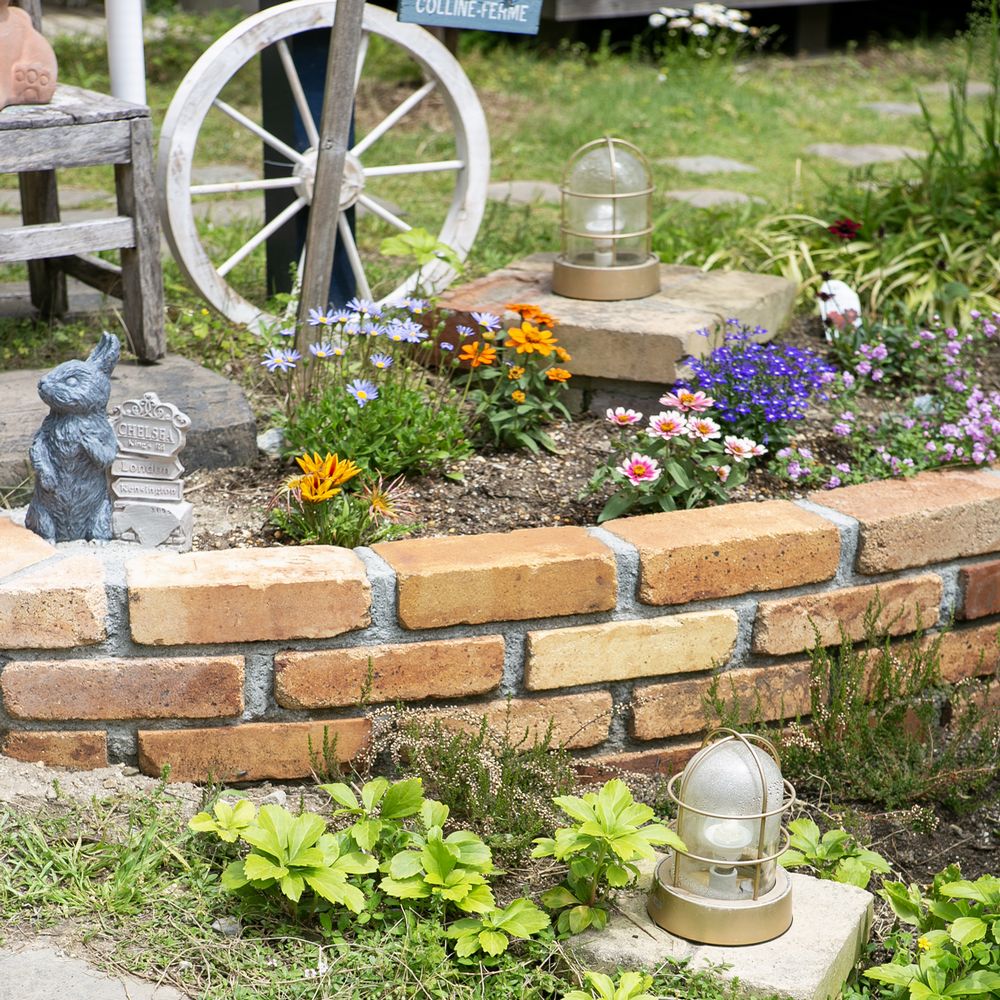植栽 レンガ花壇