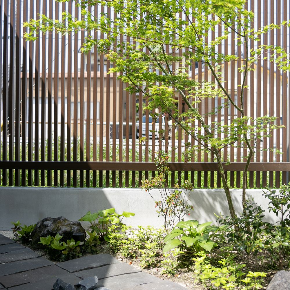 植栽　坪庭　フェンス