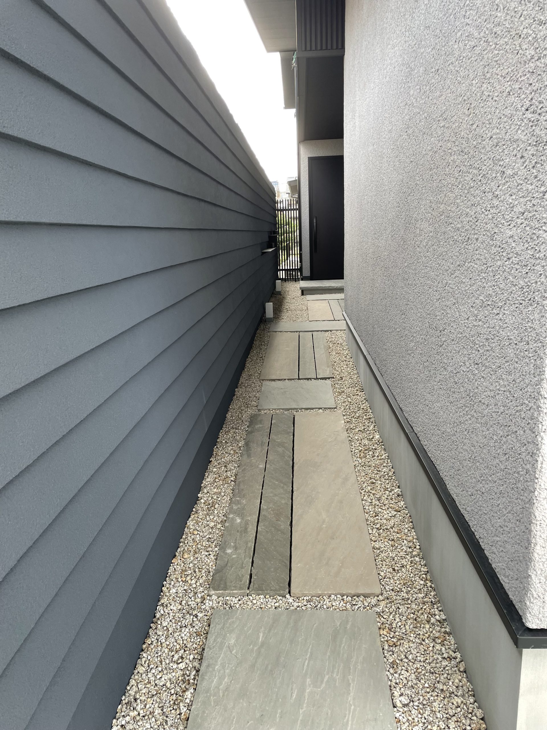 一枚板石の玄関ポーチ　名古屋市新築外構