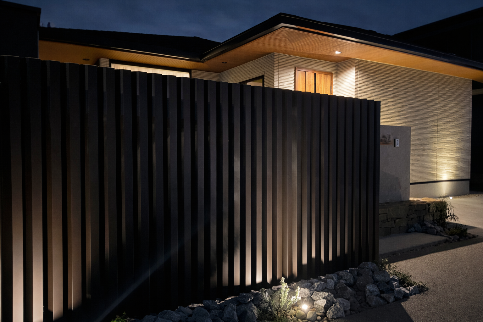 陰影を愉しむ夜景　西尾市新築外構