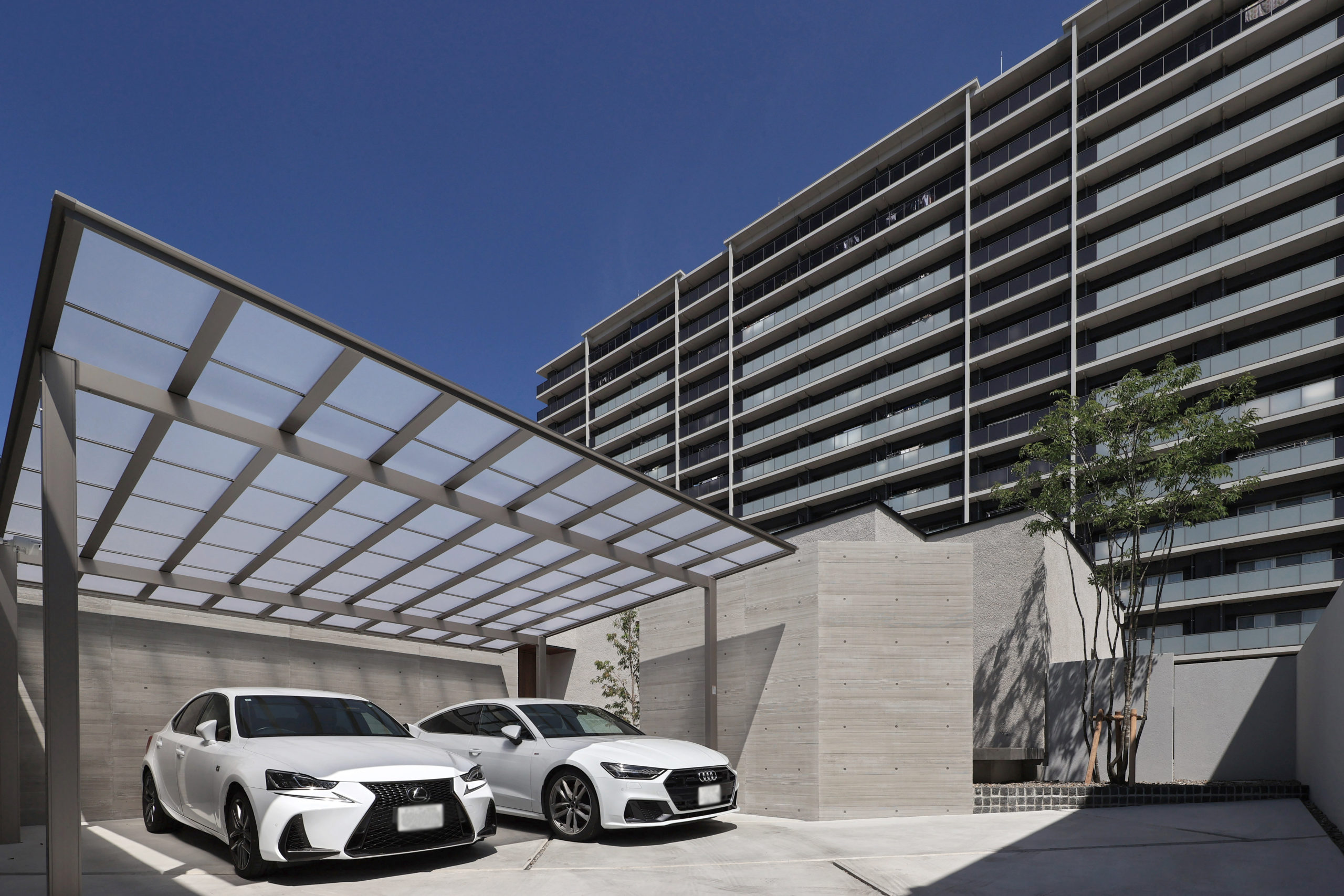 斜め動線が映える邸宅 安城市新築外構